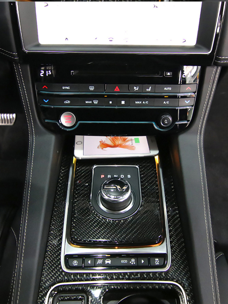 Jaguar、充電パッド、電話ホルダー、急速充電アクセサリー - Wireless Phone Charger Pad のレビューと価格