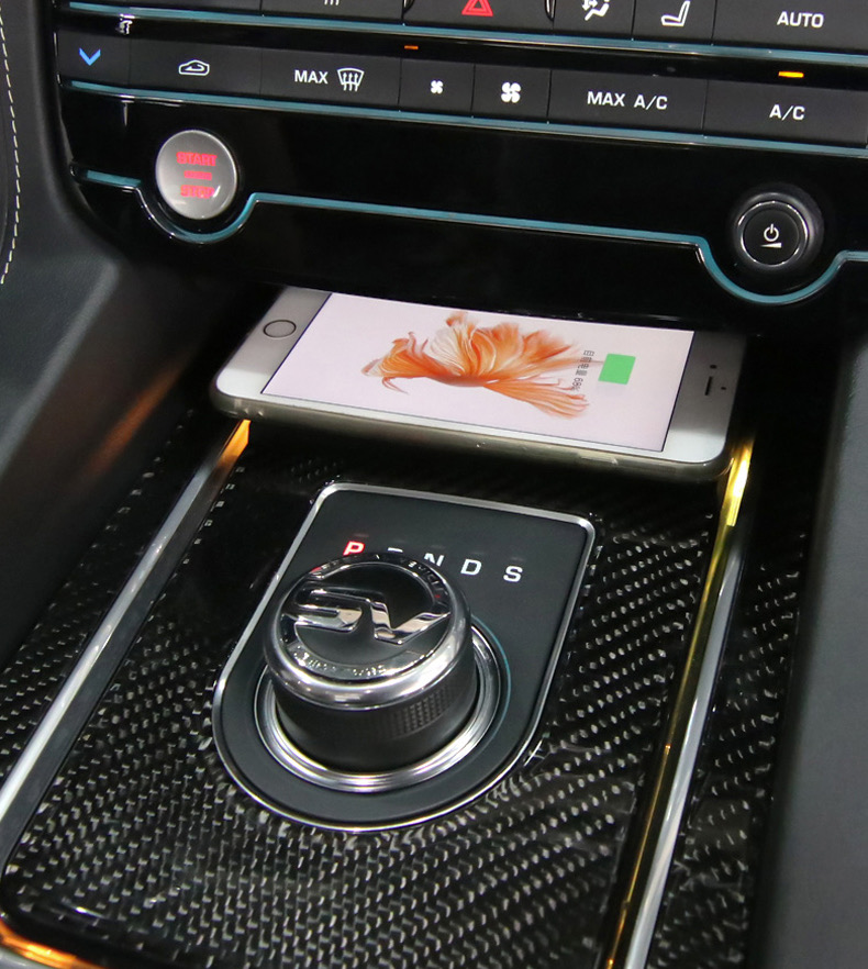 Jaguar、充電パッド、電話ホルダー、急速充電アクセサリー - Wireless Phone Charger Pad のレビューと価格