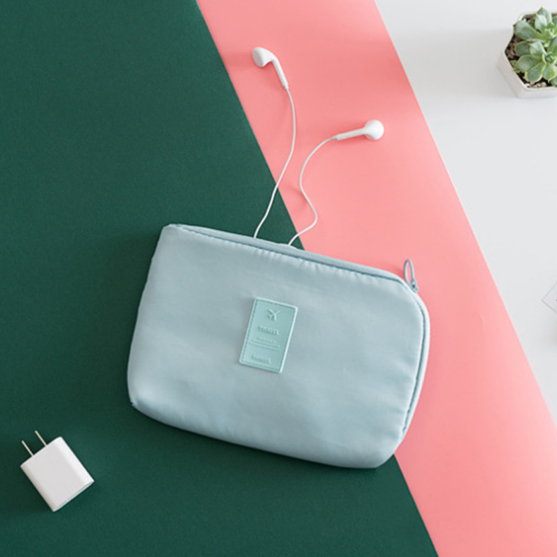 ポータブルデジタルガジェット収納バッグ、耐衝撃スポンジトラベ - Electronics Gadgets And Accessories のレビューと価格